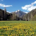 Aldeamento Turístico Camping Les Contioles Ribera de Cardós